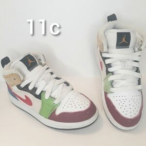 Jordan 1 mid " Messy Room " Size 11c